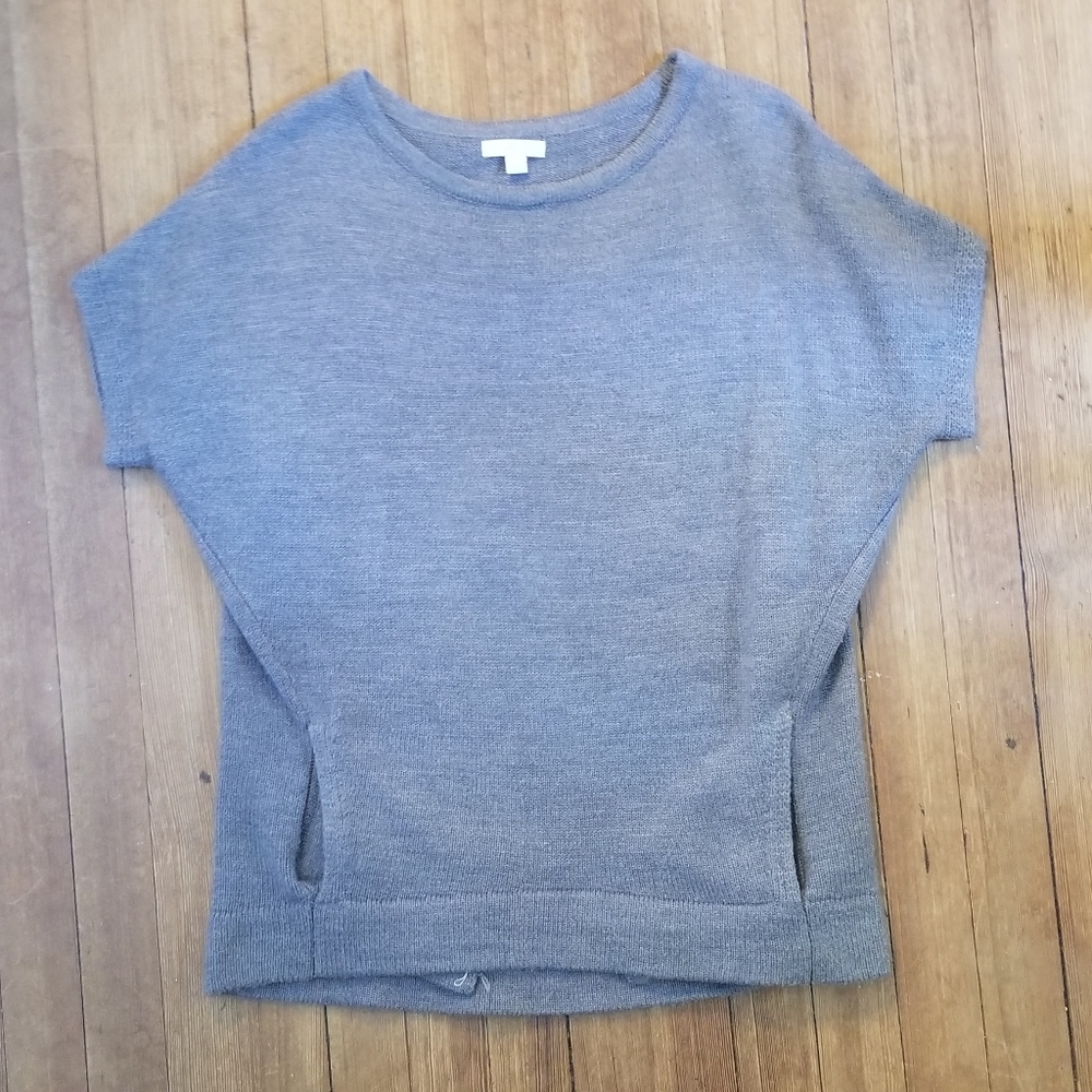 New York & Company Short Sleeve sweater